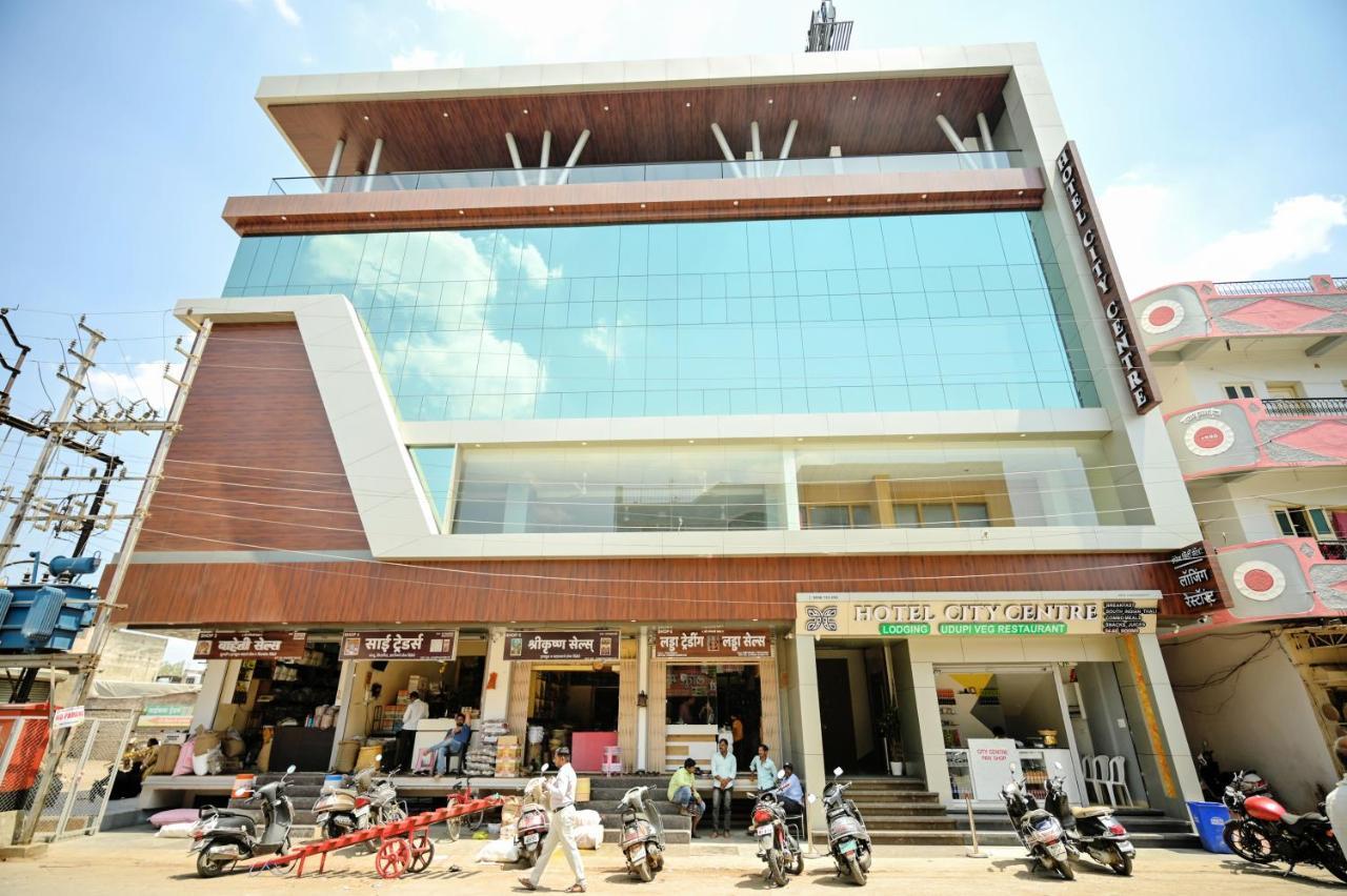 Hotel City Centre Lātūr Екстериор снимка