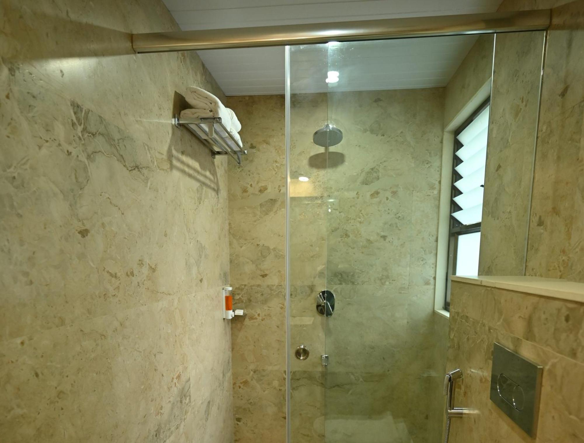 Hotel City Centre Lātūr Стая снимка